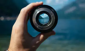 Jaki obiektyw do portretów wybrać - najlepsze porady fotograficzne 2025