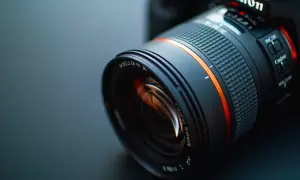 Recenzja obiektywu lustrzanego: Zalety, wady i opinie użytkowników