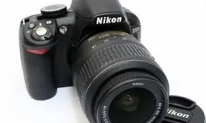 Najlepsze obiektywy do Nikona D3100: Jak wybrać idealny do Twoich potrzeb?