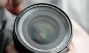 6 skutecznych sposobów jak odkręcić filtr z obiektywu bez uszkodzeń