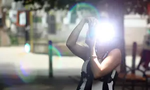 Poznaj proste sposoby jak fotografować z lampą błyskową - praktyczny poradnik