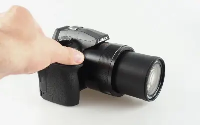 Test aparatu Panasonic FZ1000 II: Funkcje, opinie i recenzje