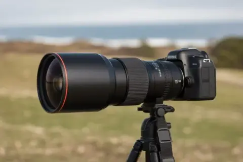 Jakie przybliżenie ma obiektyw 300mm? Poznaj faktyczne powiększenie