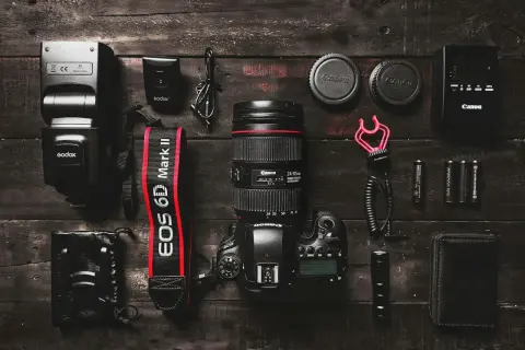 Do czego służy aparat fotograficzny i jak go wykorzystać w różnych sytuacjach