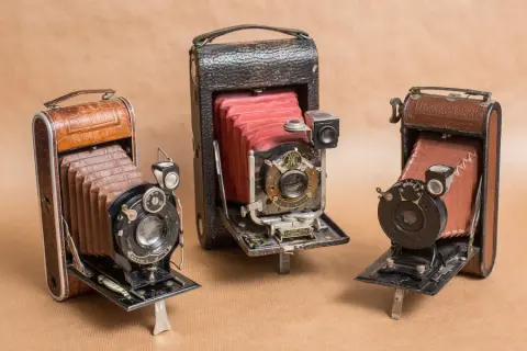 Kiedy wynaleziono aparat fotograficzny? Historia, która zmieniła świat