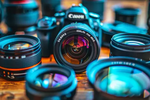 Jak wybrać aparat na film? Porady, najlepsze modele i rekomendacje