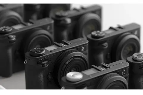 Recenzja aparatów Nikon 1 J: Opinie, funkcje i szczegółowe recenzje