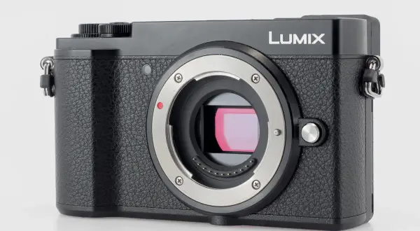 Test aparatu Panasonic GX1: Zalety, wady i opinie użytkowników