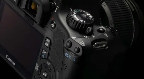 Najlepsze obiektywy do Canon EOS 550D – profesjonalne i tanie propozycje