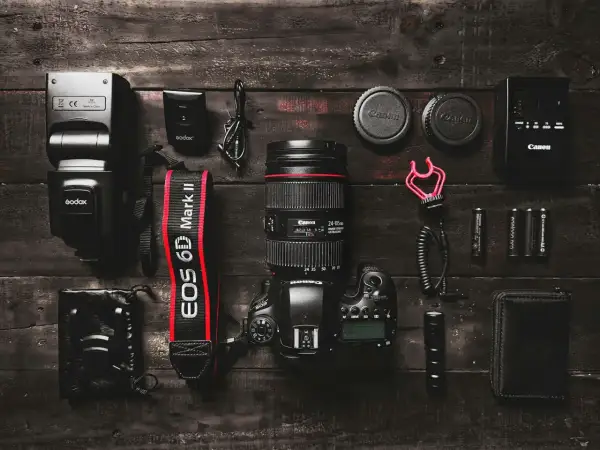 Do czego służy aparat fotograficzny i jak go wykorzystać w różnych sytuacjach