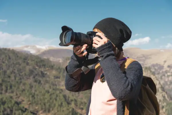 Najlepsze obiektywy z dużym zoomem dla każdego fotografa. Jak wybrać idealny?